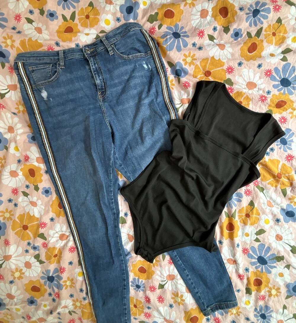 Wild Fable Jeans Size 14 32R with side stripe Bundled w/ Women Sleeveless V Neck
